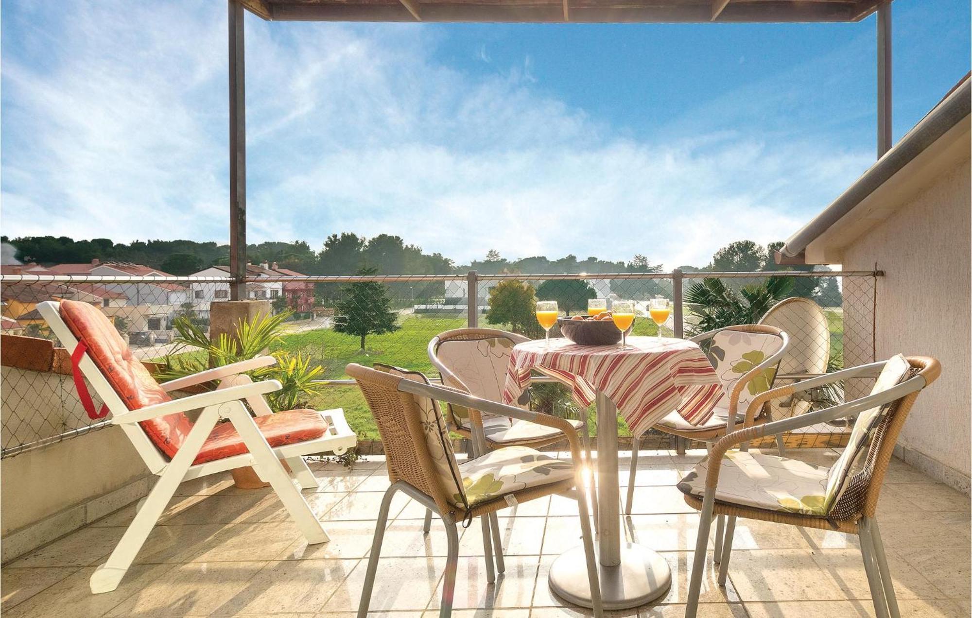 Lovely Apartment In Fazana With House Sea View Exteriér fotografie